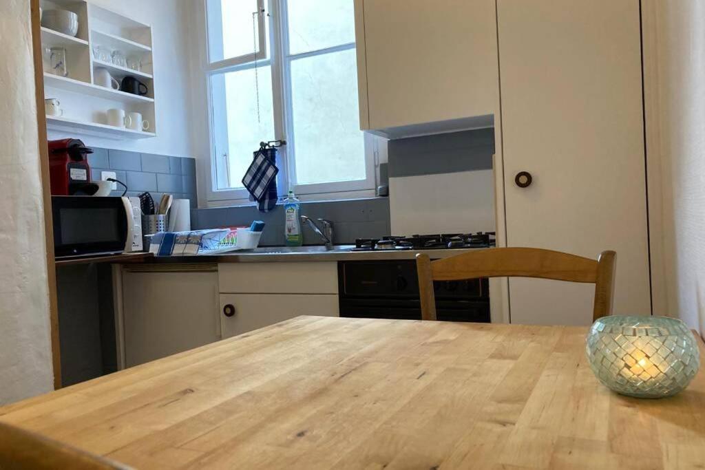 Parking & Appartement 2 Pieces Sans Traffic Lausanne Luaran gambar